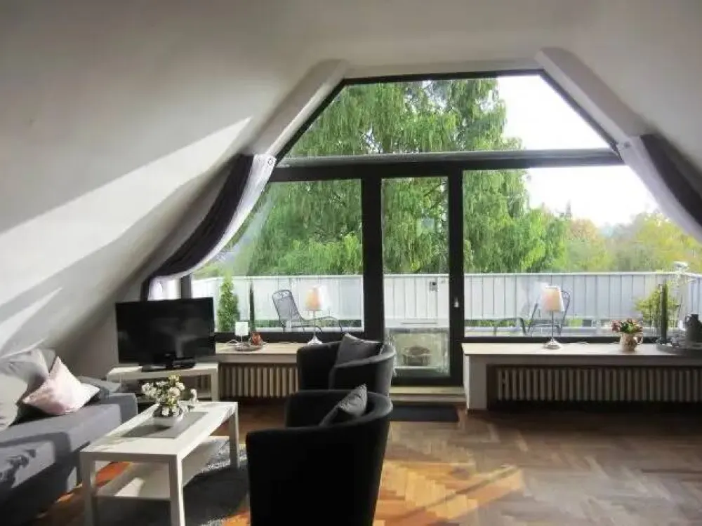 *D-KAISERSWERTH* TOP MÖBLIERTES STUDIO* BALKON*
