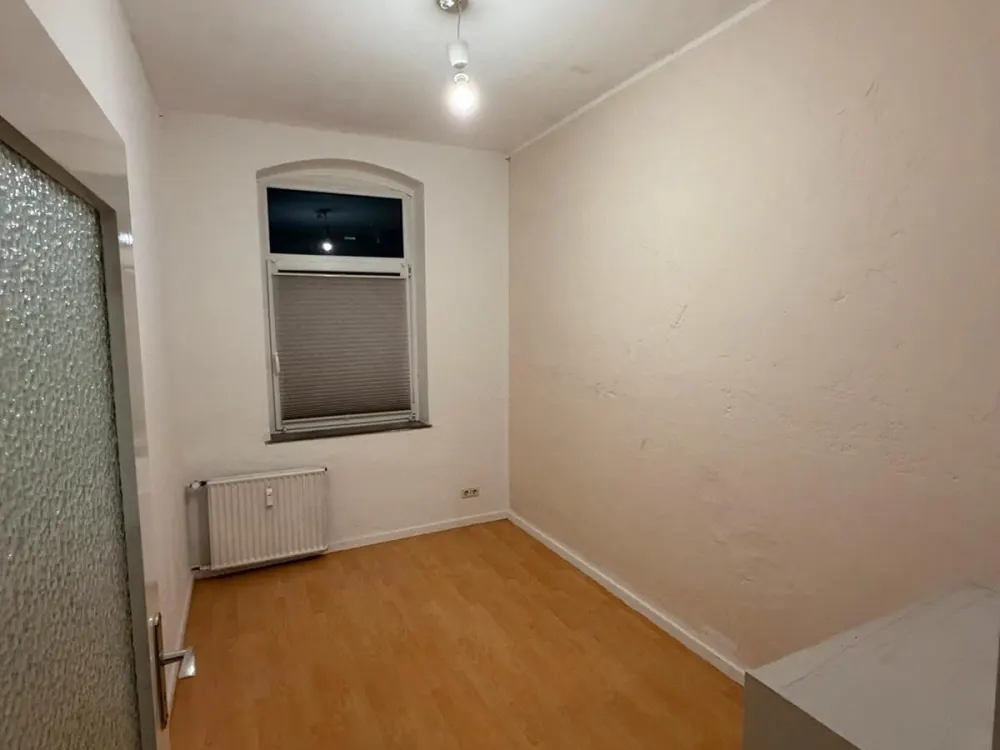 Kreativ-WG: 2 eigene Zimmer in großer 4-Zimmer-Wohnung frei!
