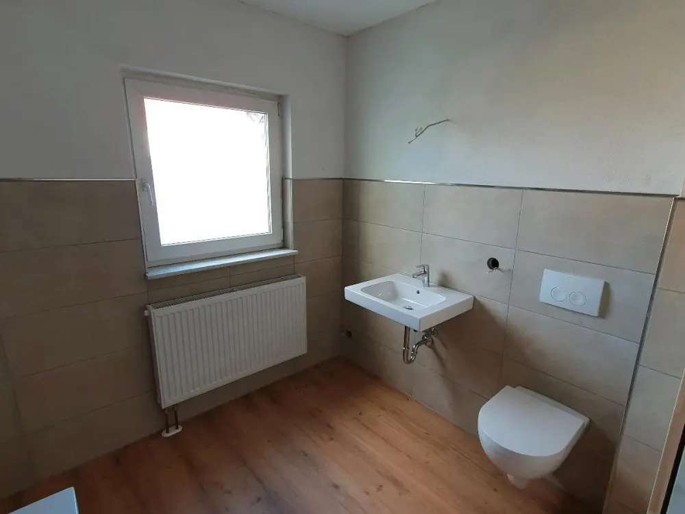 Sanierte 2-Raum Wohnung mit großem Balkon in Arnstadt (Erstbezug)