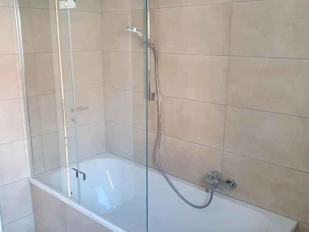 Sanierte 2-Raum Wohnung mit großem Balkon in Arnstadt (Erstbezug)