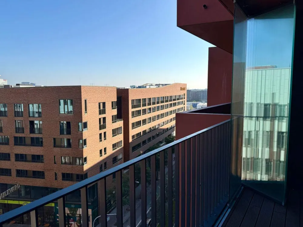 Helles 3-Zimmer-Apartment mit Loggia, Gemeinschafts-Office, Fitnessstudio, uvm.