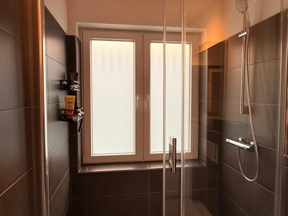 Modern 4-Room Apartment in Bremer-Neustadt with Balcony