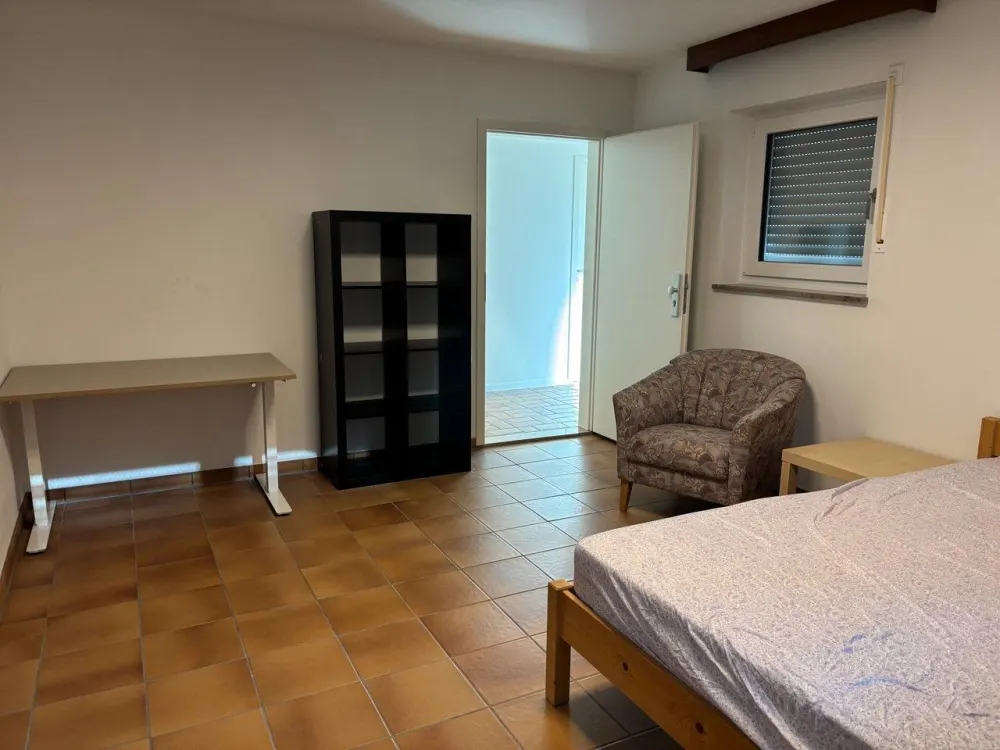Helle 1,5-Zimmer-Souterrainwohnung (51 m²) mit separatem Eingang