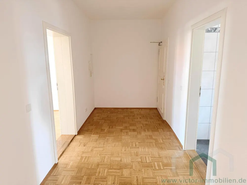 ** DG-Maisonette-Whg. mit Einbauküche und Balkon im Waldstraßenviertel **