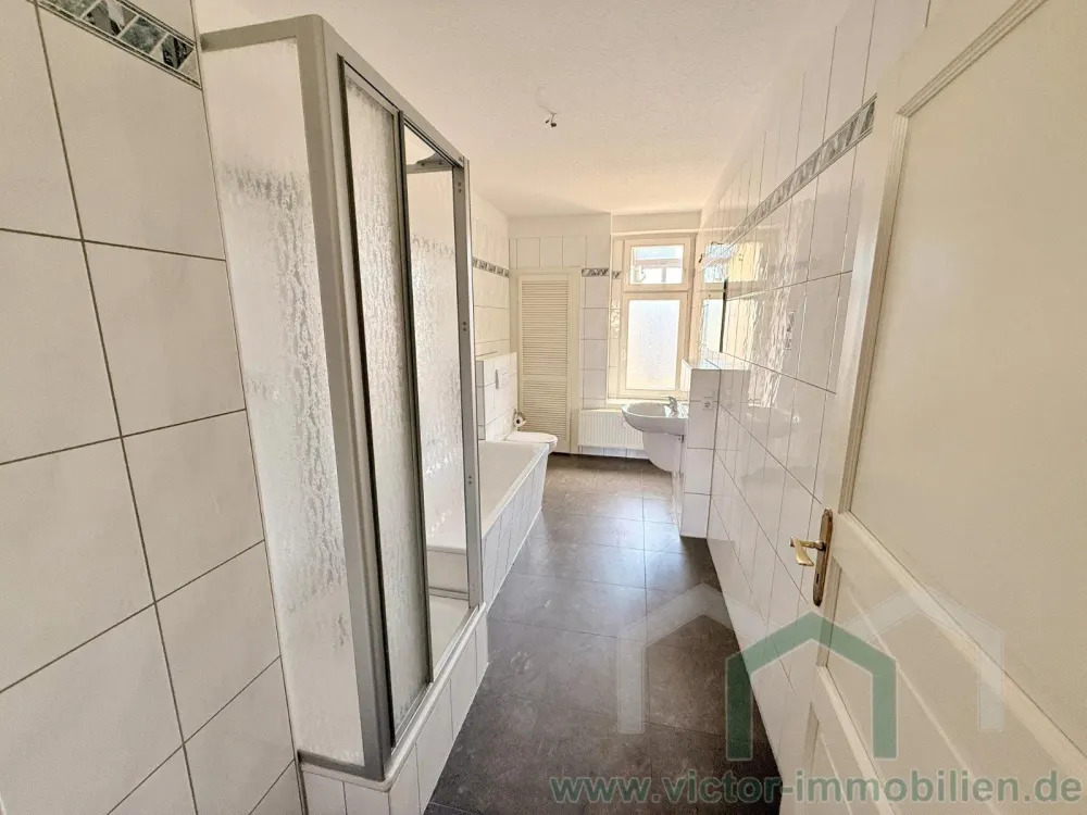 ** DG-Maisonette-Whg. mit Einbauküche und Balkon im Waldstraßenviertel **