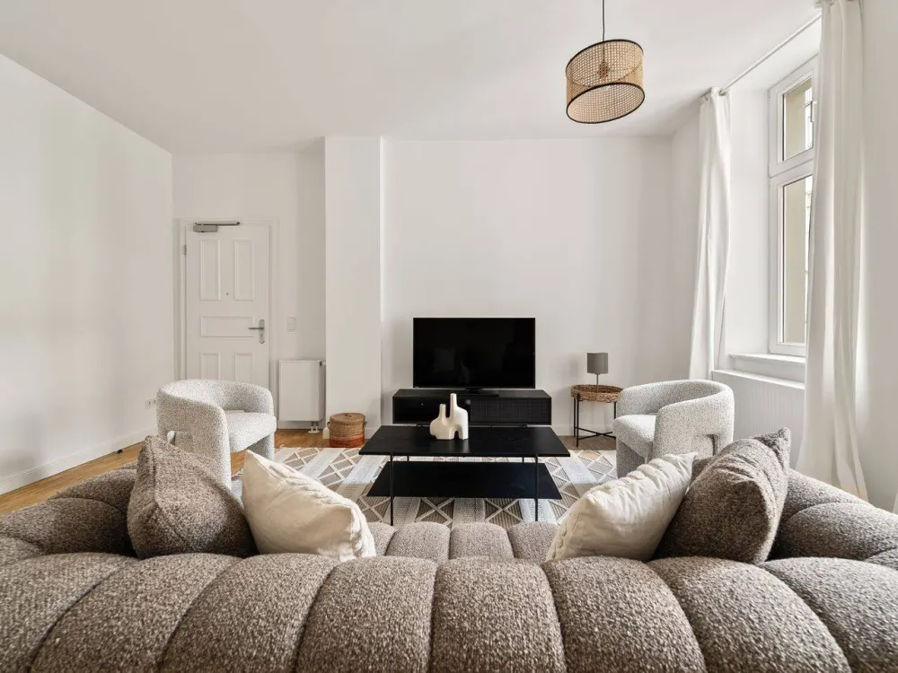 Impressive 3-Room Apartment in Mitte - Fully Furnished