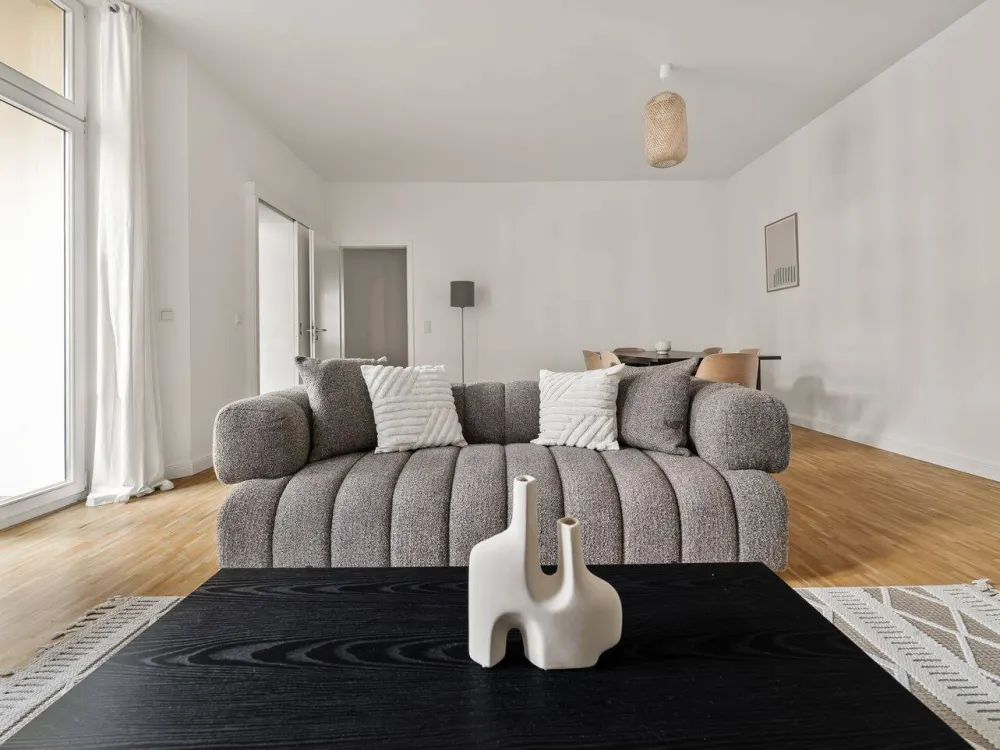 Impressive 3-Room Apartment in Mitte - Fully Furnished