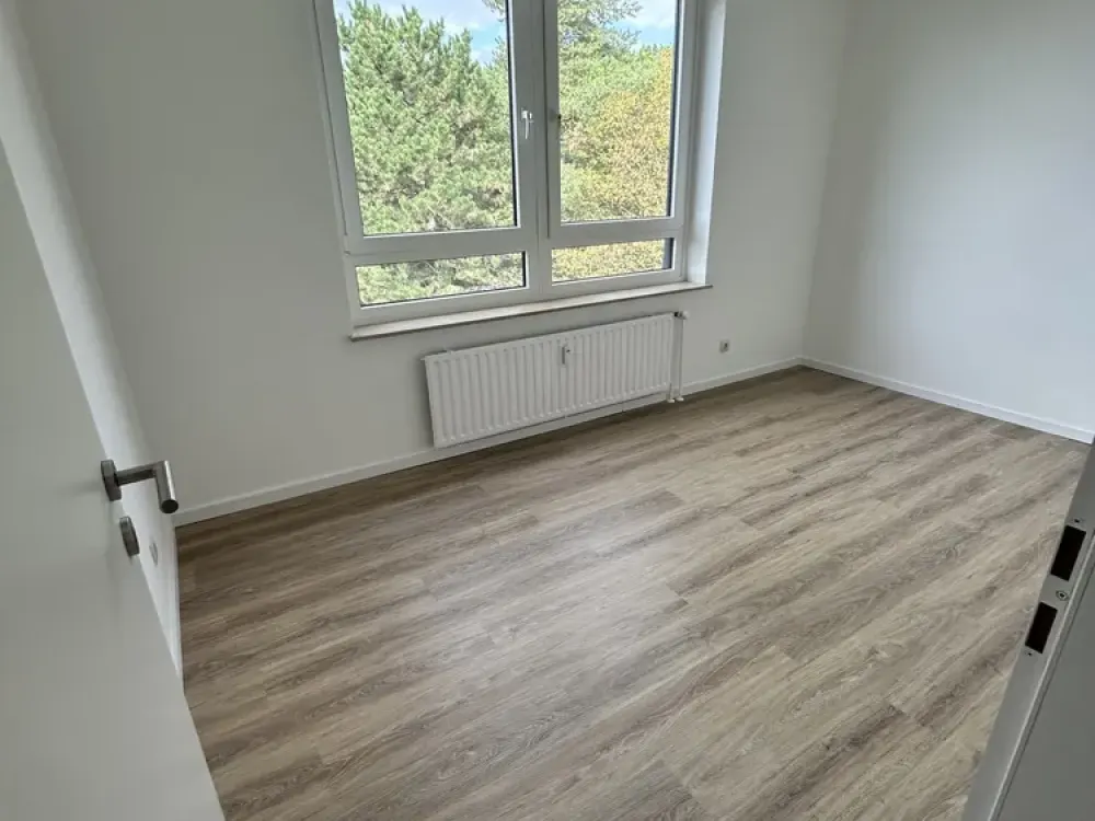 Exklusive 4-Zimmer-Wohnung mit Balkon und Garage