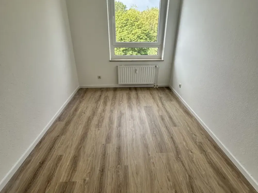 Exklusive 4-Zimmer-Wohnung mit Balkon und Garage