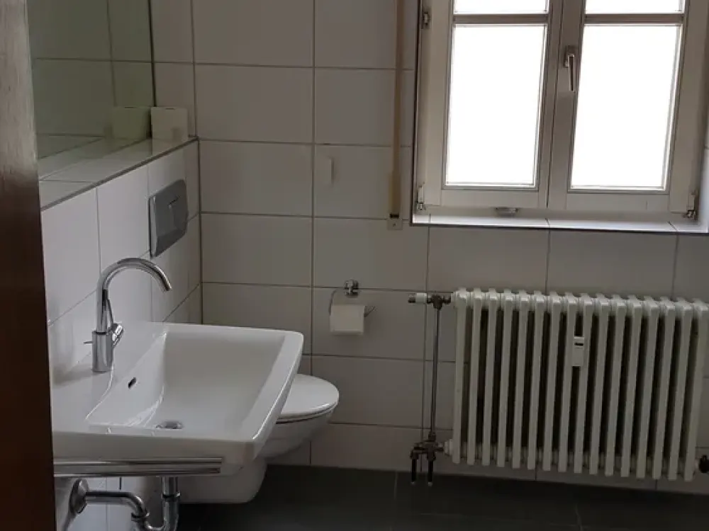 1.300 € warm: 3-Zimmer-Whg. mit Terrasse und EBK