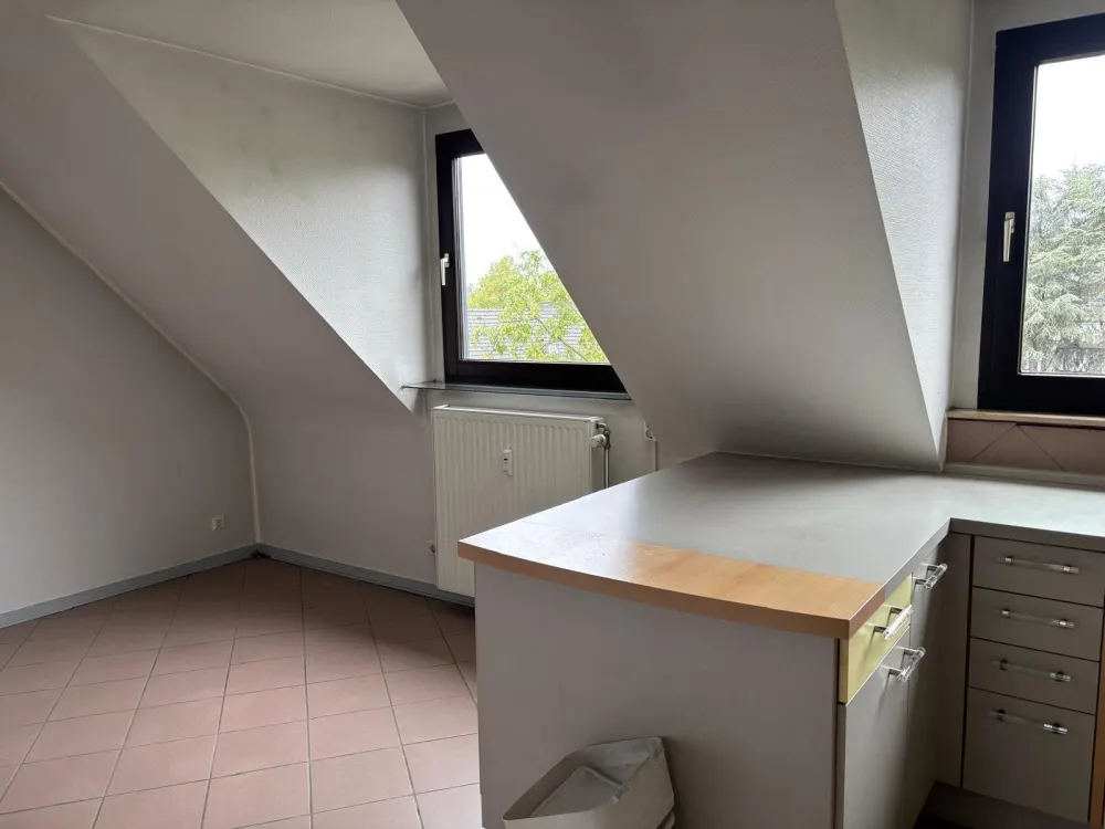 Schöne Wohnung knapp 90 qm Bismarkviertel in gepflegtem Haus