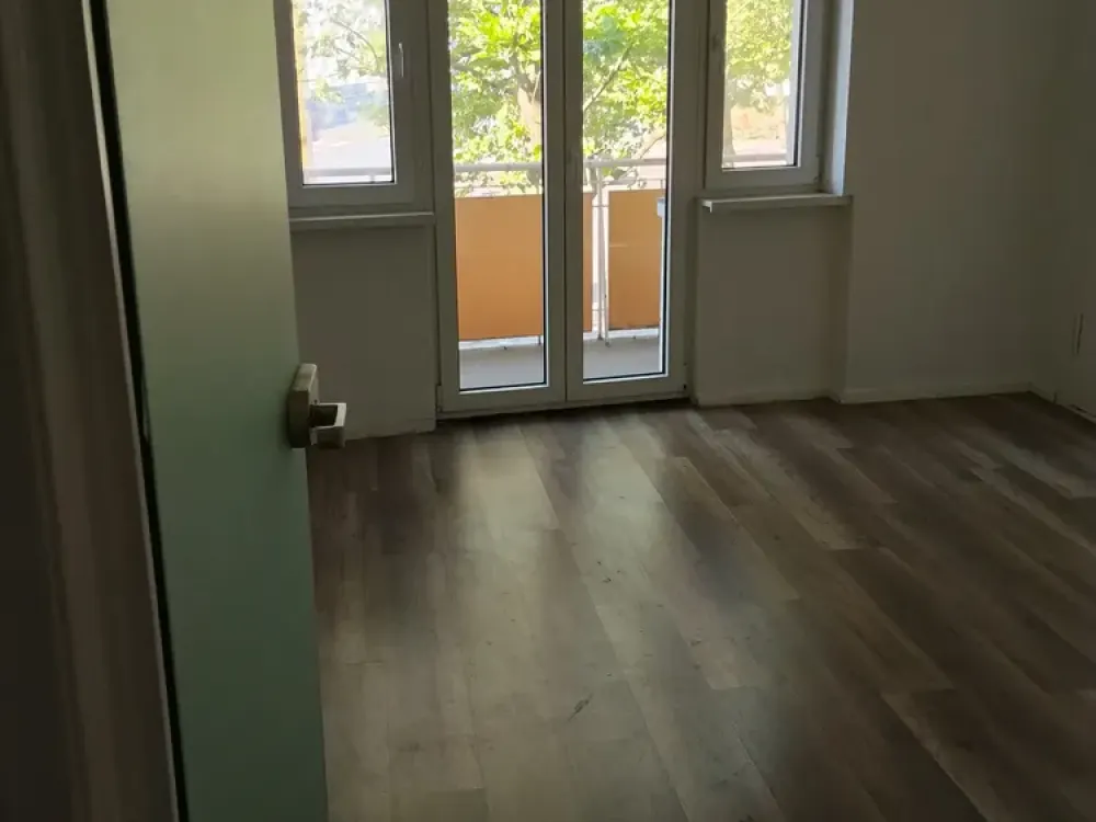 Wohnen am Ku´damm - helle 2-Zimmer Wohnung mit sonnigen Balkon