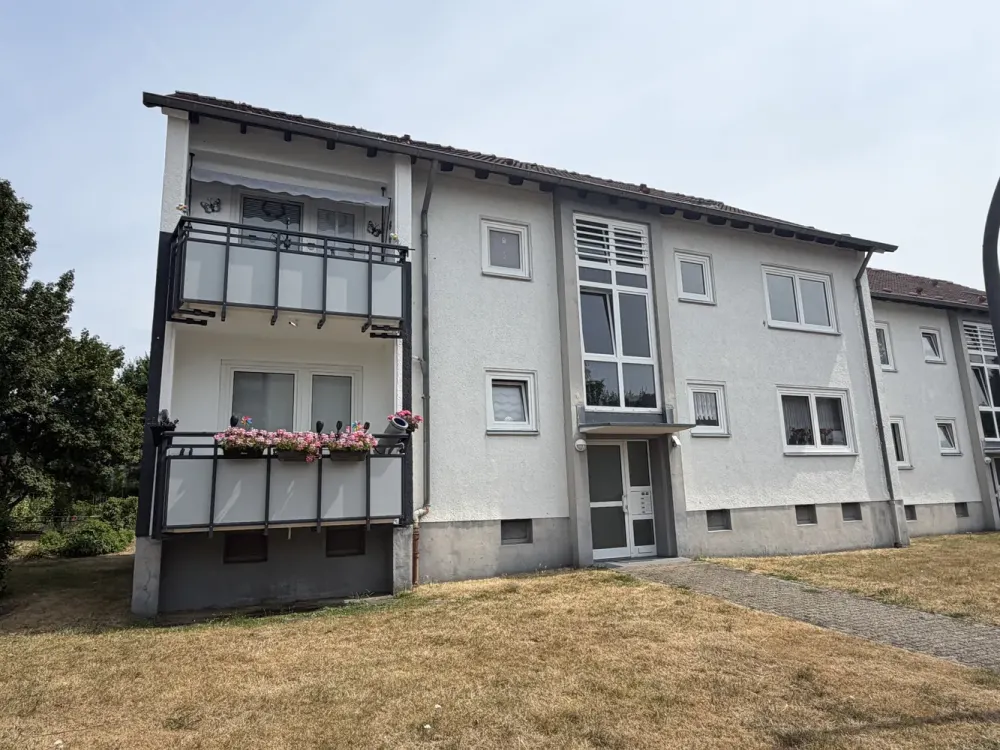 2-Zimmer-Wohnung mit Tageslichtbad in ruhiger Lage
