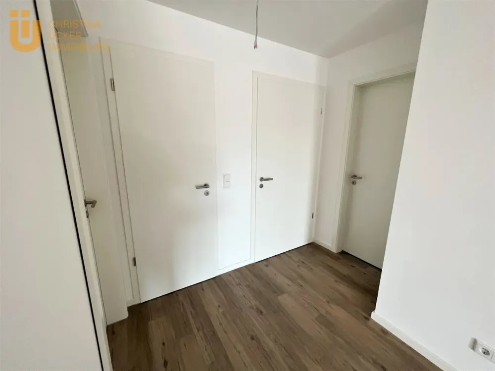 Modern und barrierefrei: helle 3 Zimmerwohnung mit EBK & Balkon in Dreieich Sprendlingen