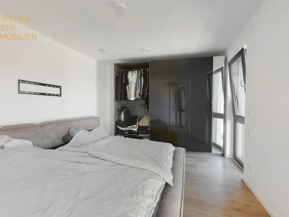 Modern und barrierefrei: helle 3 Zimmerwohnung mit EBK & Balkon in Dreieich Sprendlingen