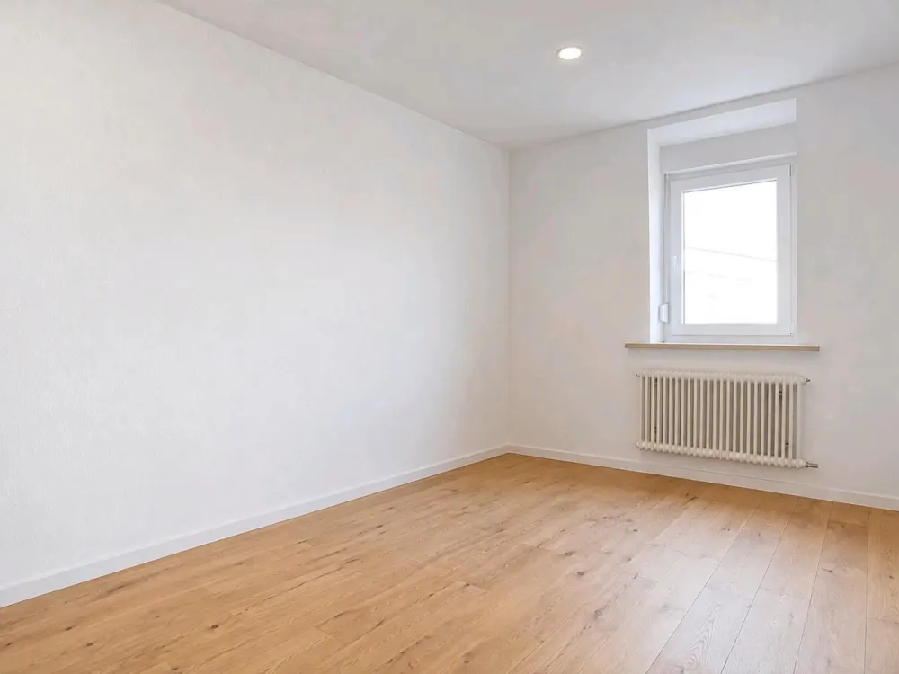 Bright large room, furnished, in new 4-person shared flat, for rent
