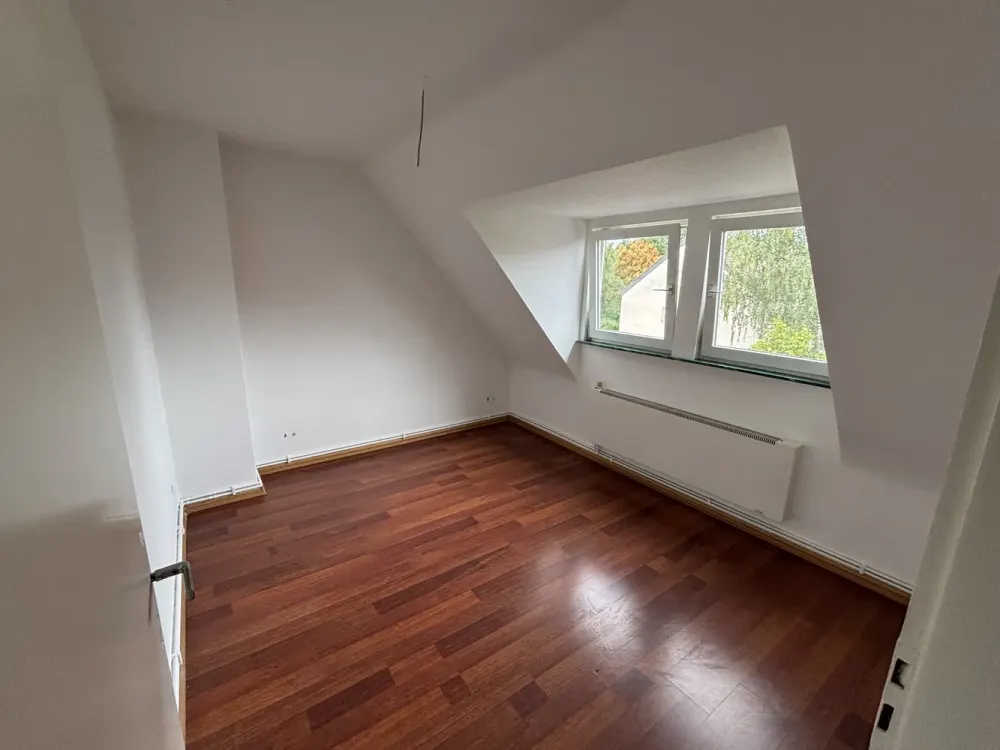 Attic Apartment | 2.5 Rooms | Newly Renovated