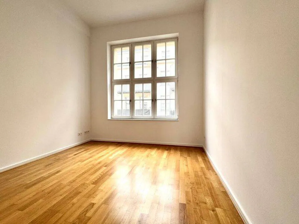 Ansprechende 5-Zimmer-Wohnung mit EBK, Balkon und 2 Bädern
