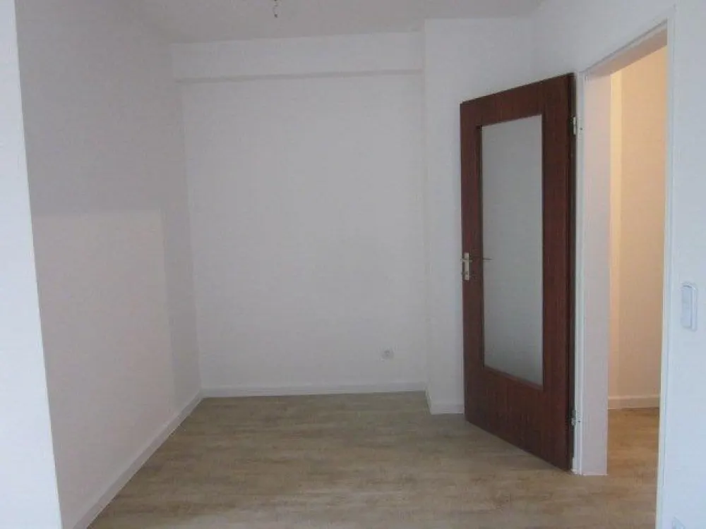 D.-Nord -gemütliche sanierte 2-Zimmer mit Sonnenbalkon