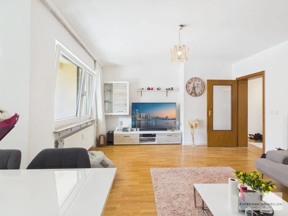 ***RESERVIERT*** Einziehen und wohlfühlen-gepflegte 2-ZKB-Wohnung mit Balkon in Alt-Saarbrücken