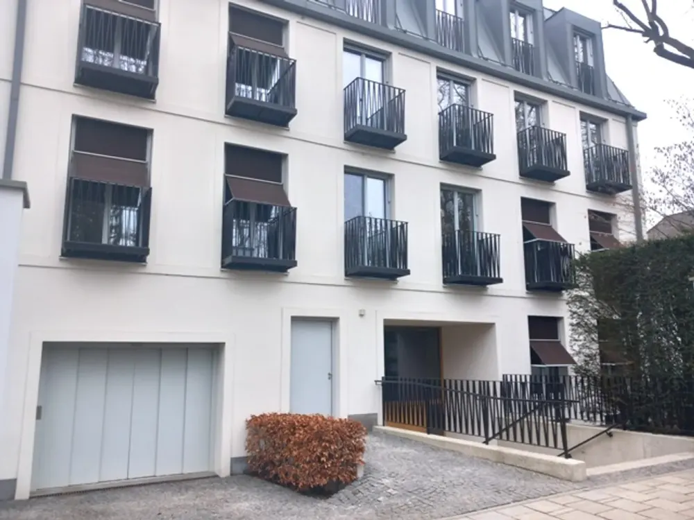 living smart - Möblierte Luxus-Suite mit Galerie und Terrasse im Herzogpark