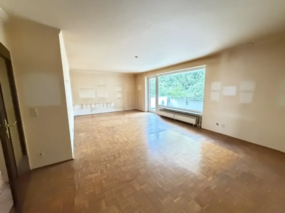 110 qm. Wohntraum mit Potenzial*2 Balkone*5000,-€ Renovierungsbonus vom Eigentümer!