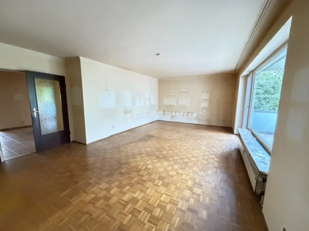 110 qm. Wohntraum mit Potenzial*2 Balkone*5000,-€ Renovierungsbonus vom Eigentümer!
