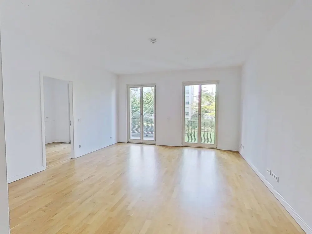Elegantes Wohnen in Düsseldorf: Großzügige 3-Zimmer-Wohnung mit Balkon, Concierge-Service uvm.