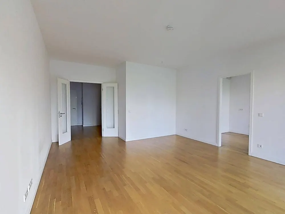 Elegantes Wohnen in Düsseldorf: Großzügige 3-Zimmer-Wohnung mit Balkon, Concierge-Service uvm.