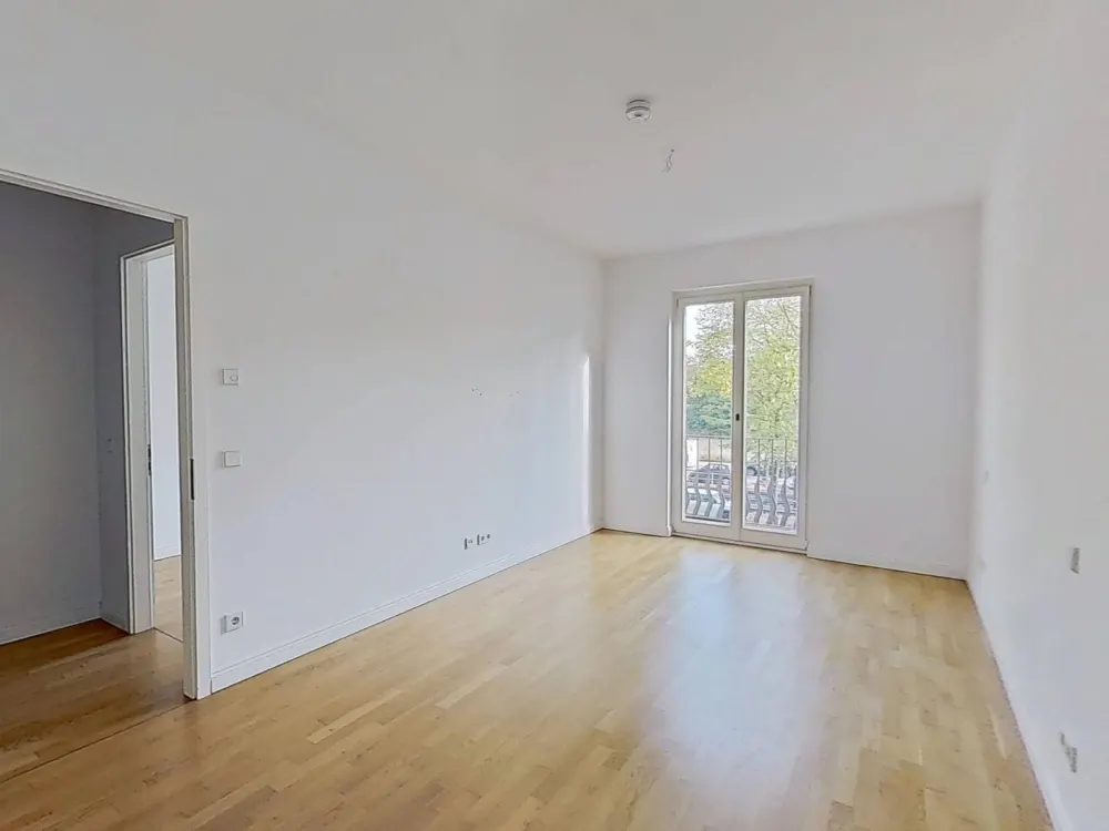 Elegantes Wohnen in Düsseldorf: Großzügige 3-Zimmer-Wohnung mit Balkon, Concierge-Service uvm.