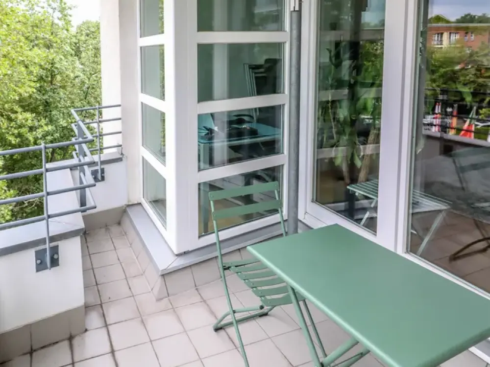 Voll möblierte 2-Zimmer-Wohnung in Tiergarten, Botschaftsviertel inkl. TG-Stellplatz