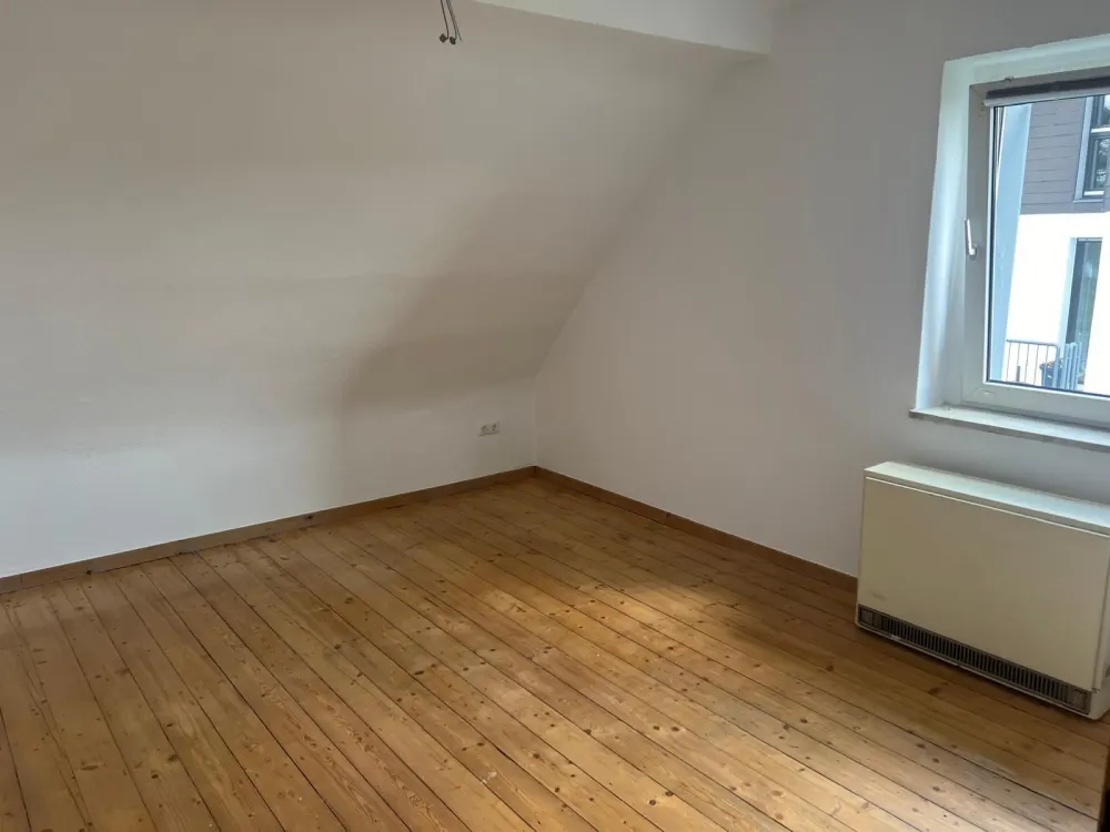 Helle 4,5 Zimmer Wohnung in Bo- Stiepel zu vermieten