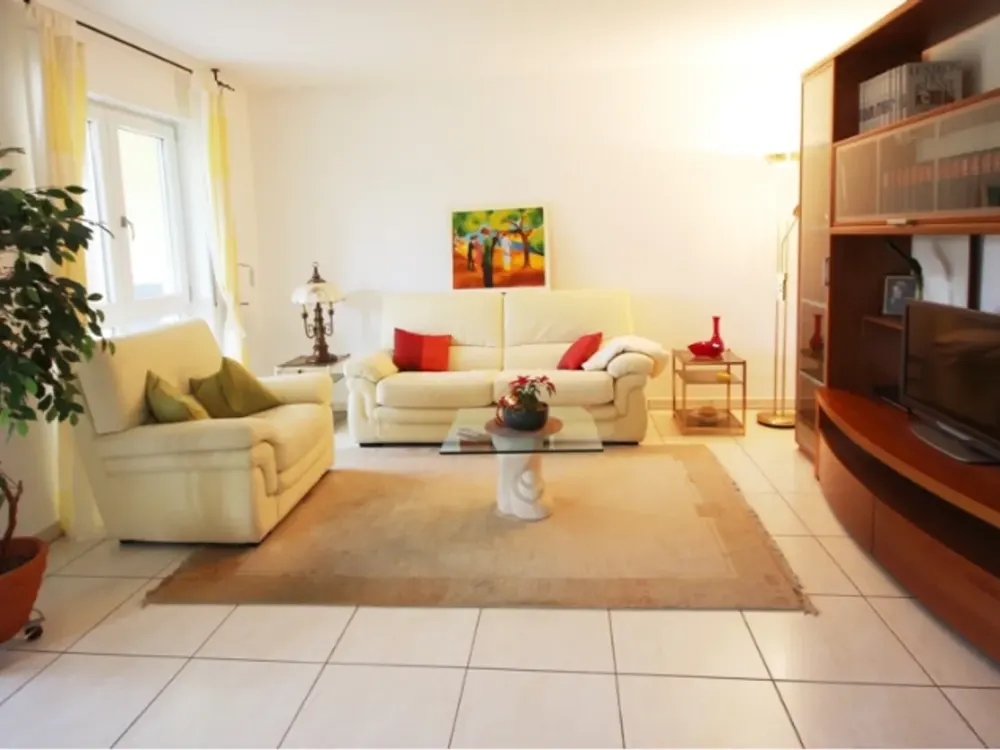 Beautiful, bright, fully furnished 3-room apartment