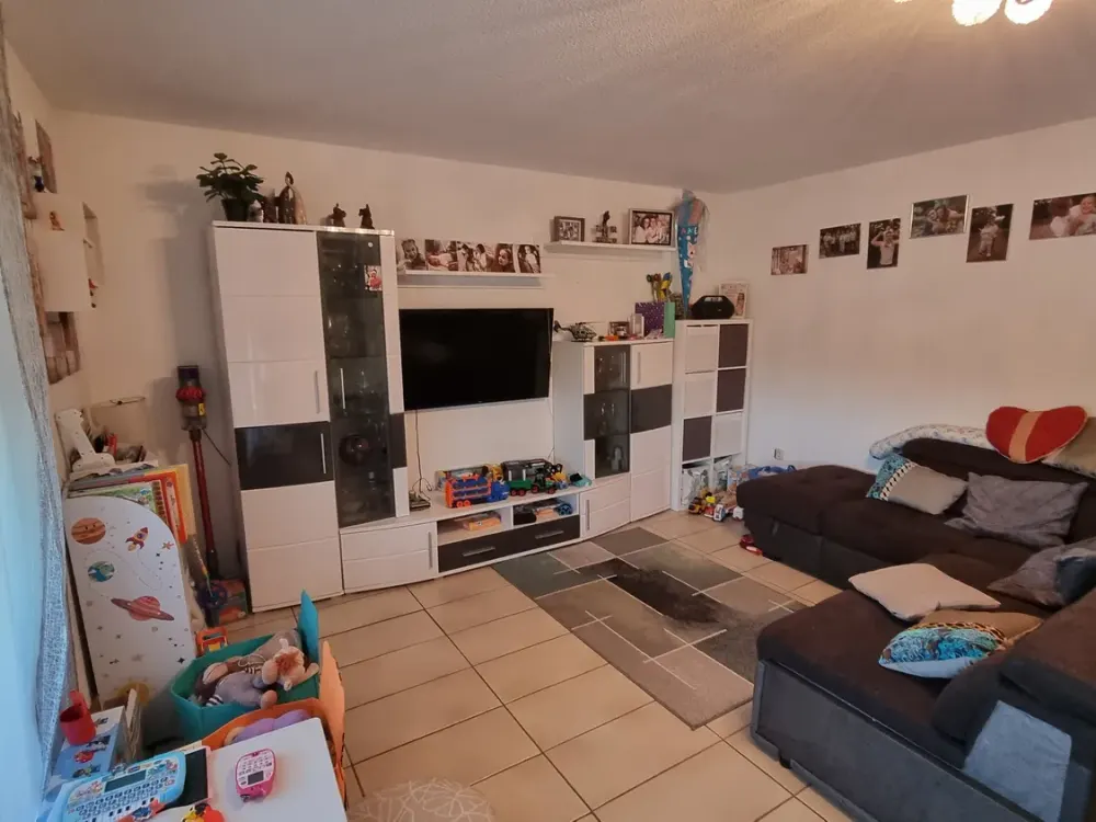 4-Room Maisonette Apartment with Balcony in Oststadt