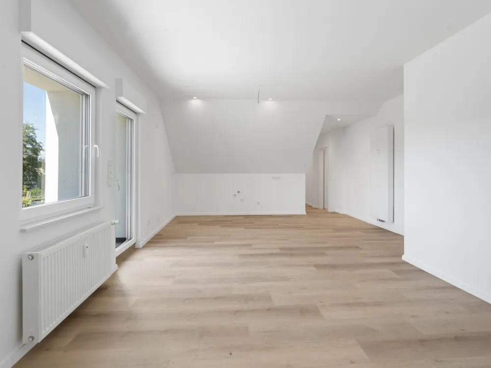 Kernsanierte 5-Zimmer Dachgeschoss Wohnung in Schlangen mit großer Dachterrasse