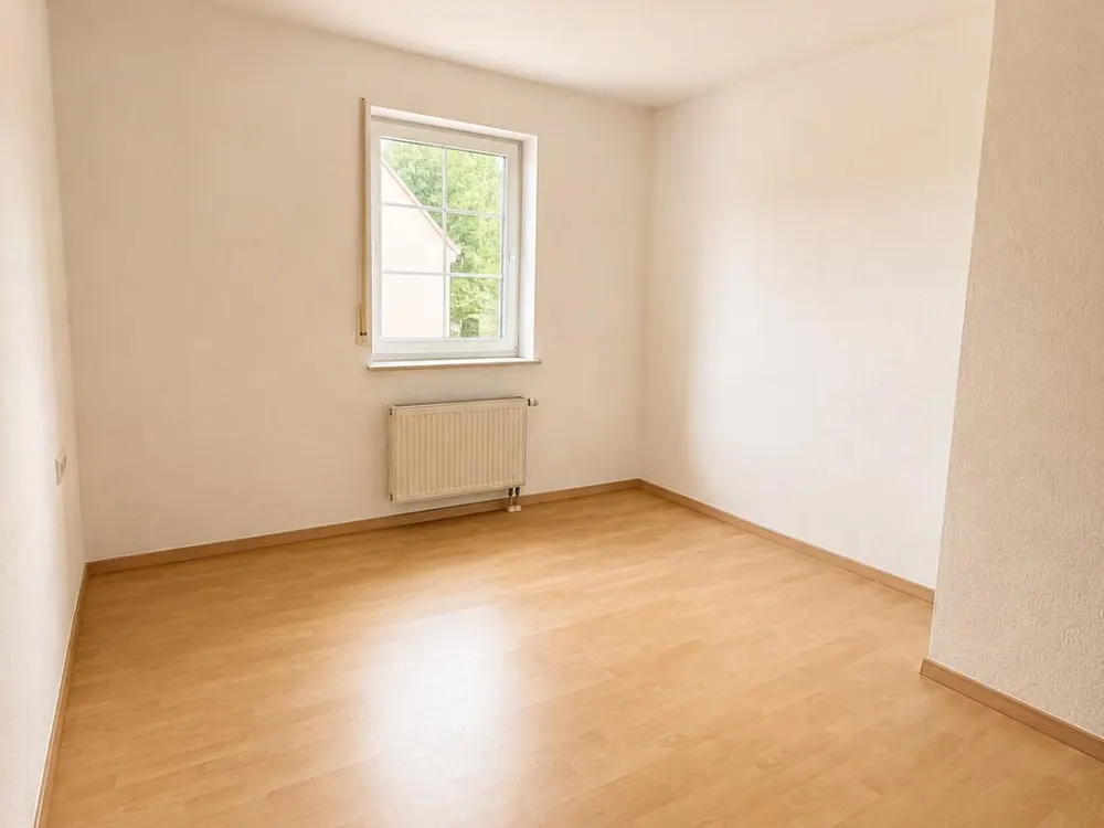 Schöne 3-Raumwohnung in zentraler und verkehrsgünstiger Lage von Weinböhla
