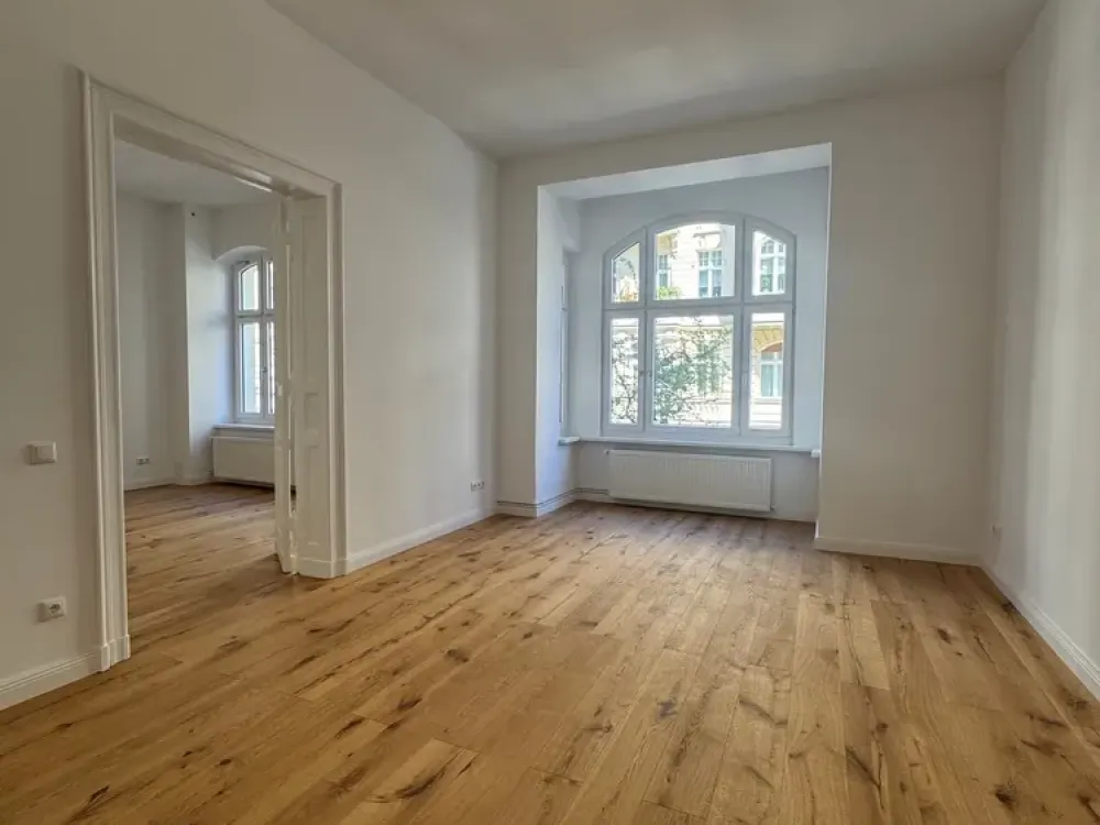 Hochwertig sanierte Altbauwohnung mit Balkon