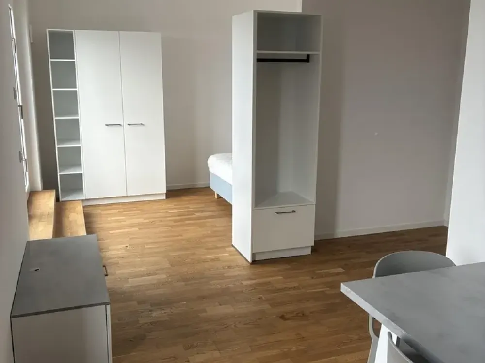 Möbliertes Komfort-Studio in Neubau nahe S-Bahnhof Springpfuhl mit Balkon o. Dachterrasse