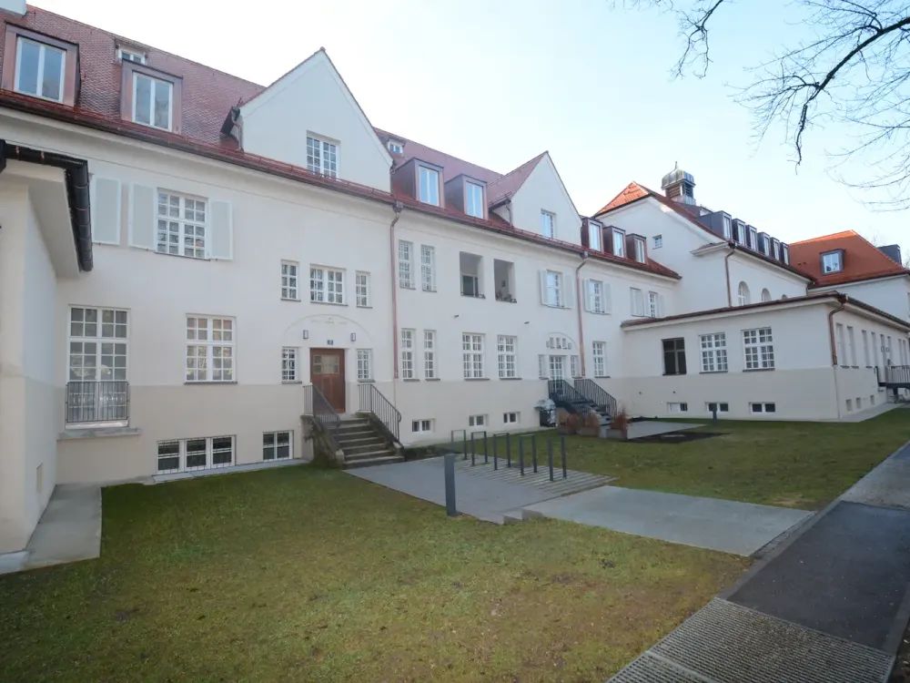 First Occupancy - Jugendstilpark Haar, Completely Renovated, Listed Old Building