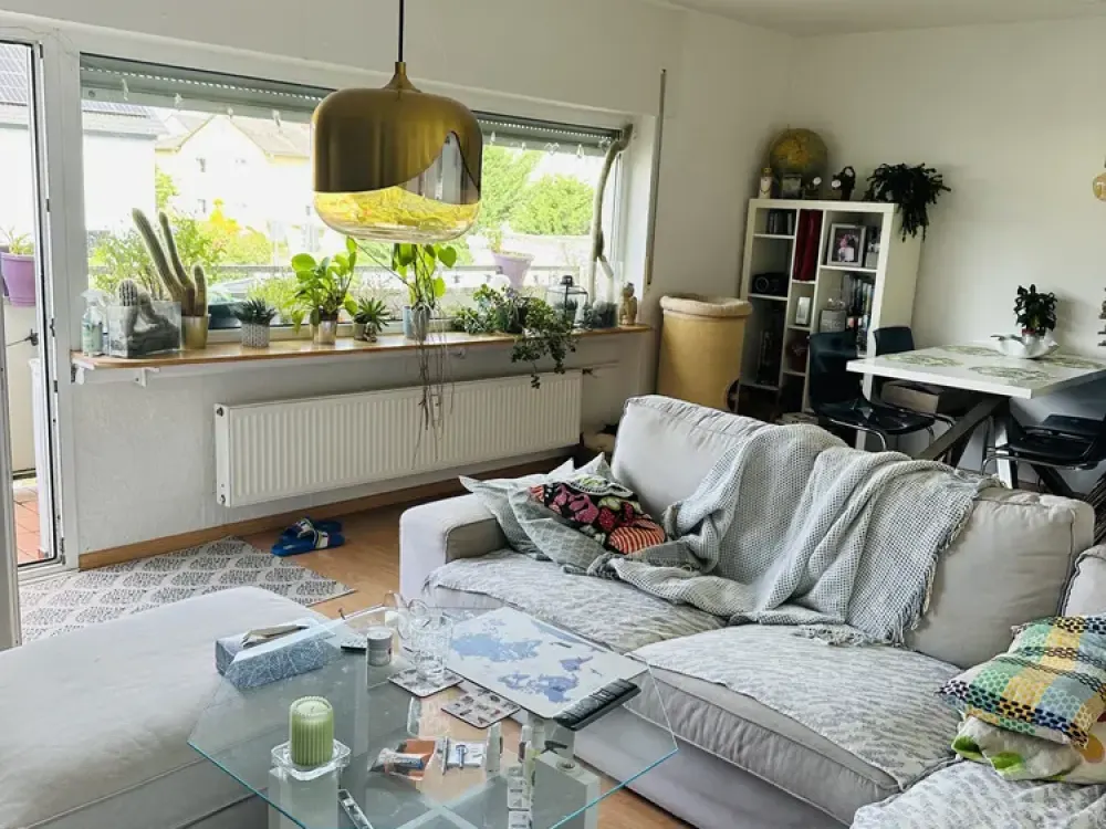 Gepflegte 2,5-Zimmer-Wohnung mit Balkon in Wiesbaden-Medenbach