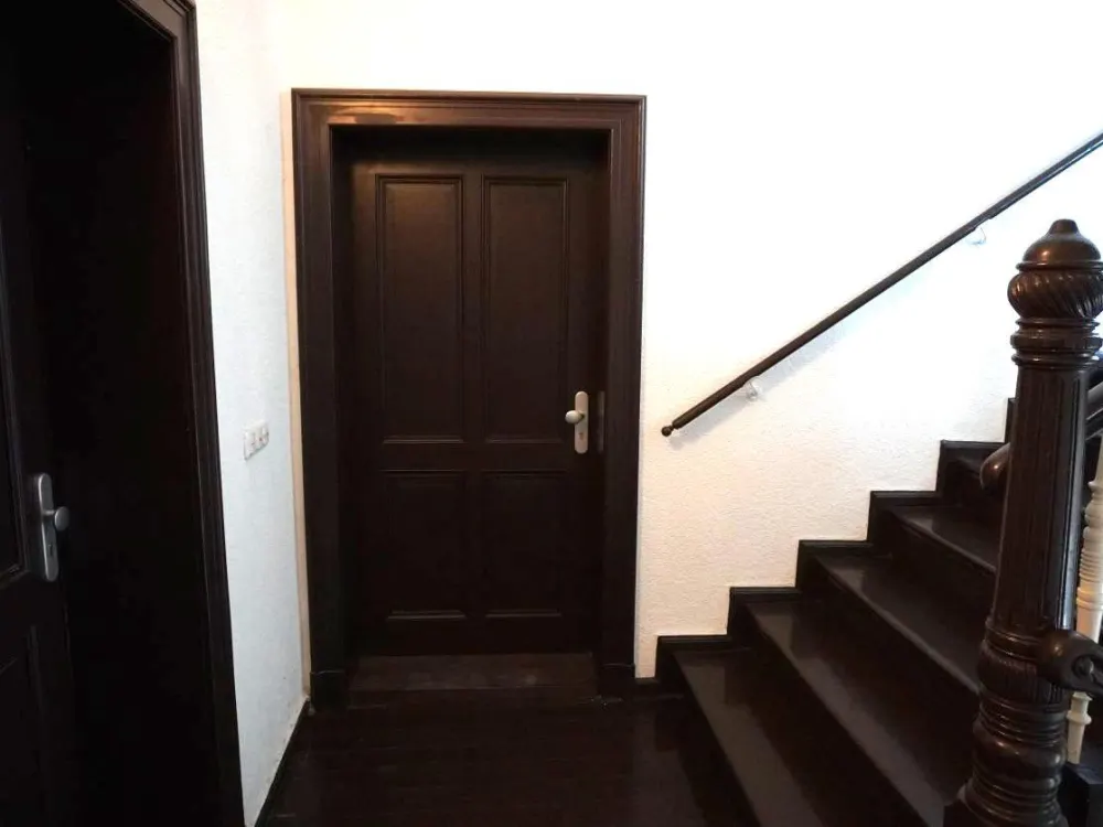 Bright Quiet 2-Room Old Building Apartment in the Center of Markkleeberg