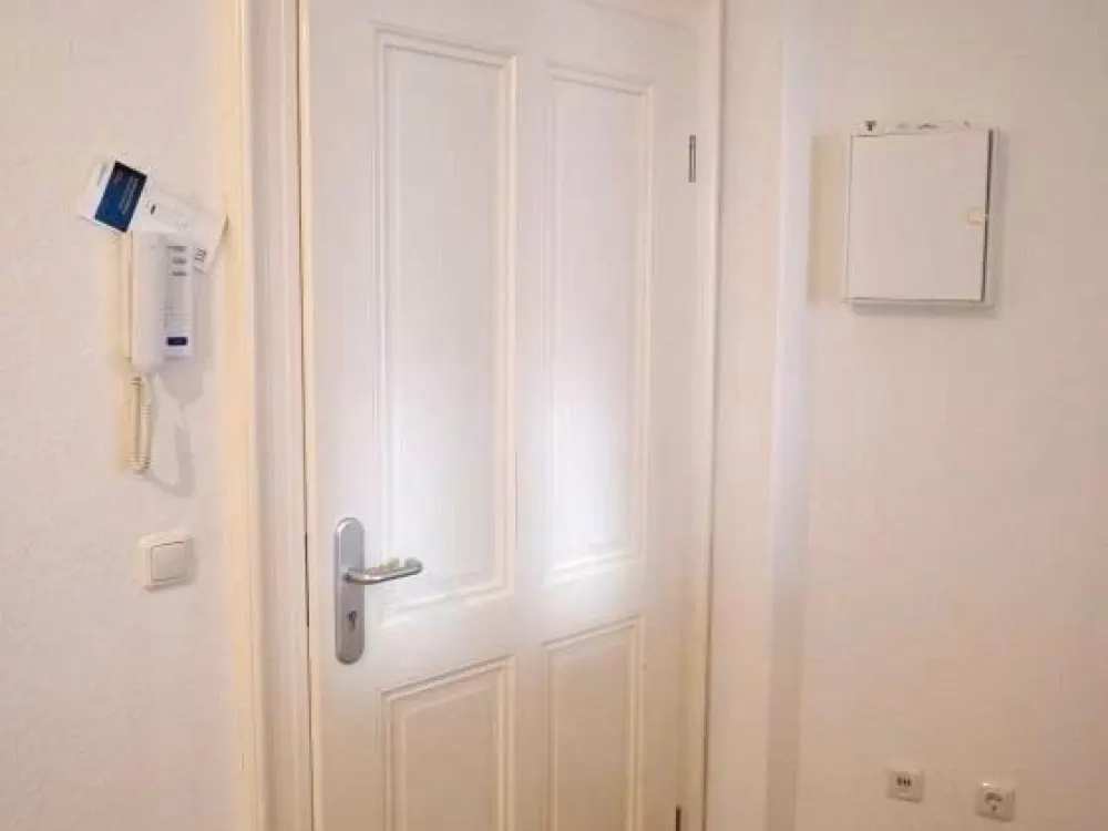 Bright Quiet 2-Room Old Building Apartment in the Center of Markkleeberg