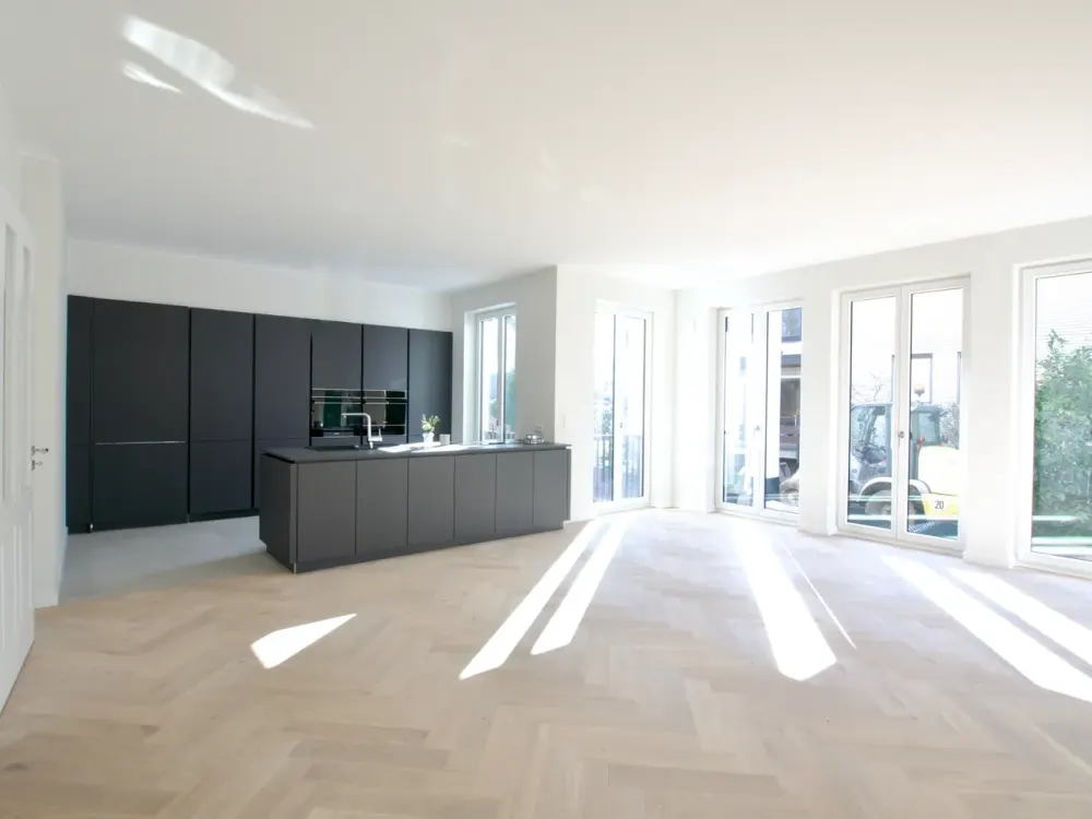 Helle Erdgeschosswohnung mit Garten