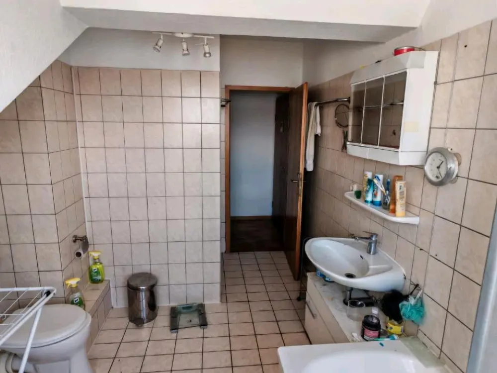 Student Room in 4-Person Shared Apartment
