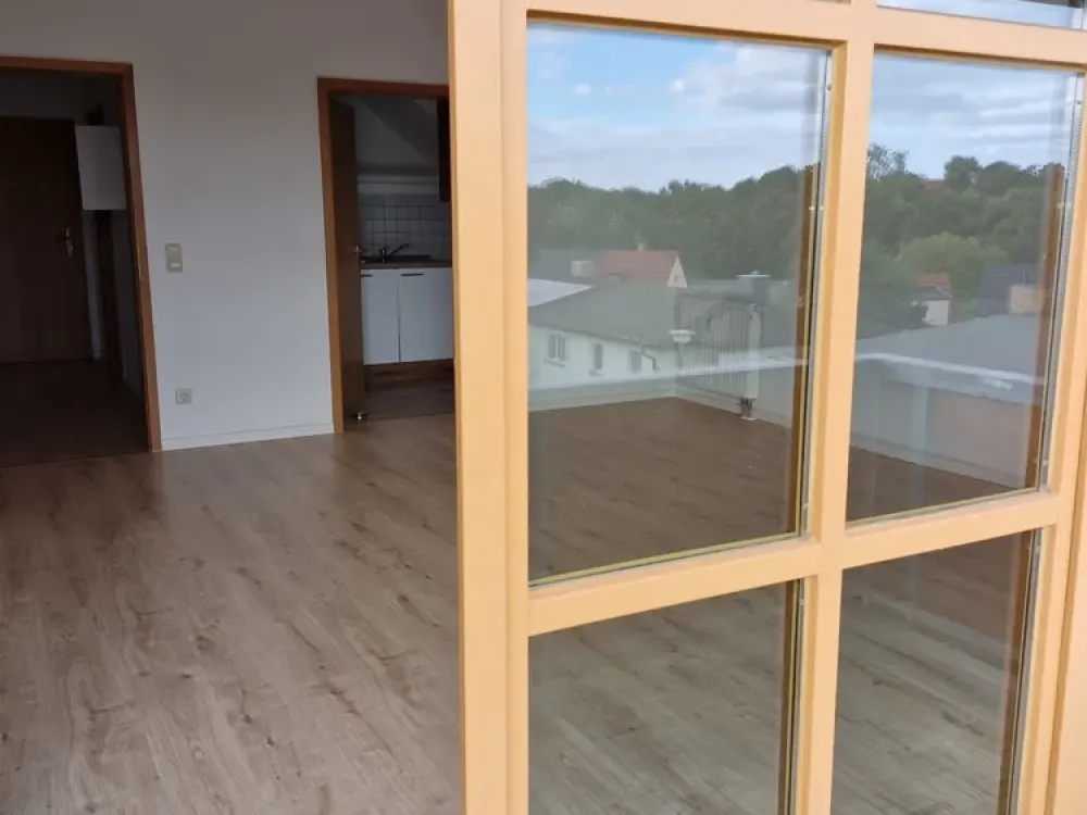 großzügige Einraumwohnung mit Balkon sucht nette Mieter