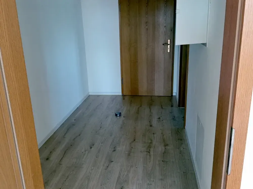 großzügige Einraumwohnung mit Balkon sucht nette Mieter