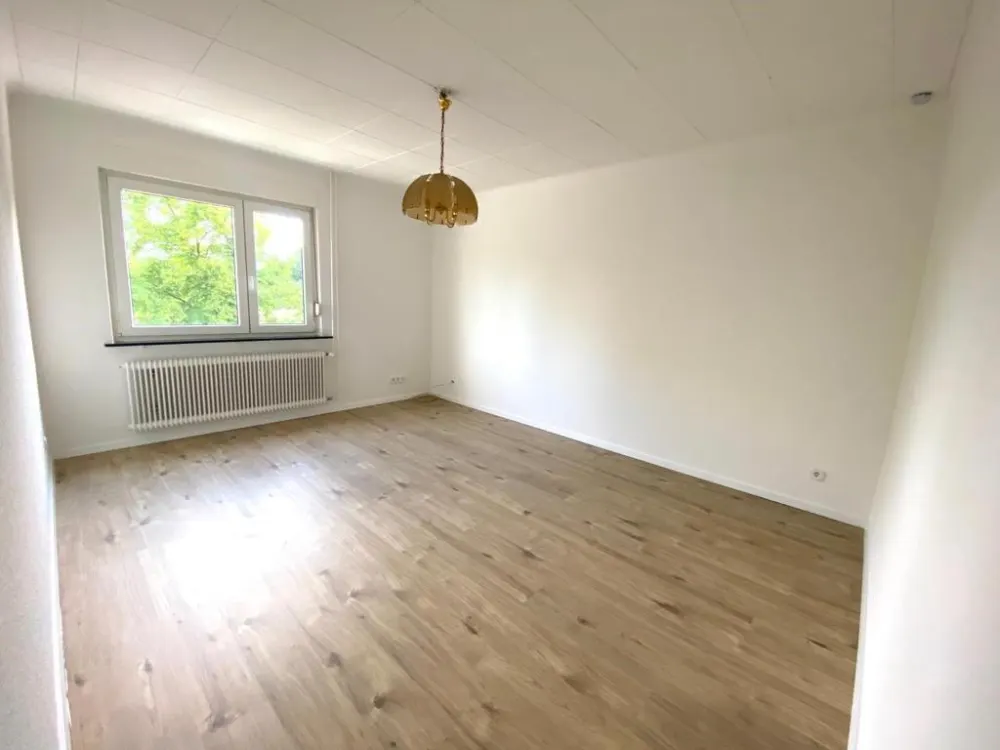 3ZKB saniert mit Balkon & Küche in Bous