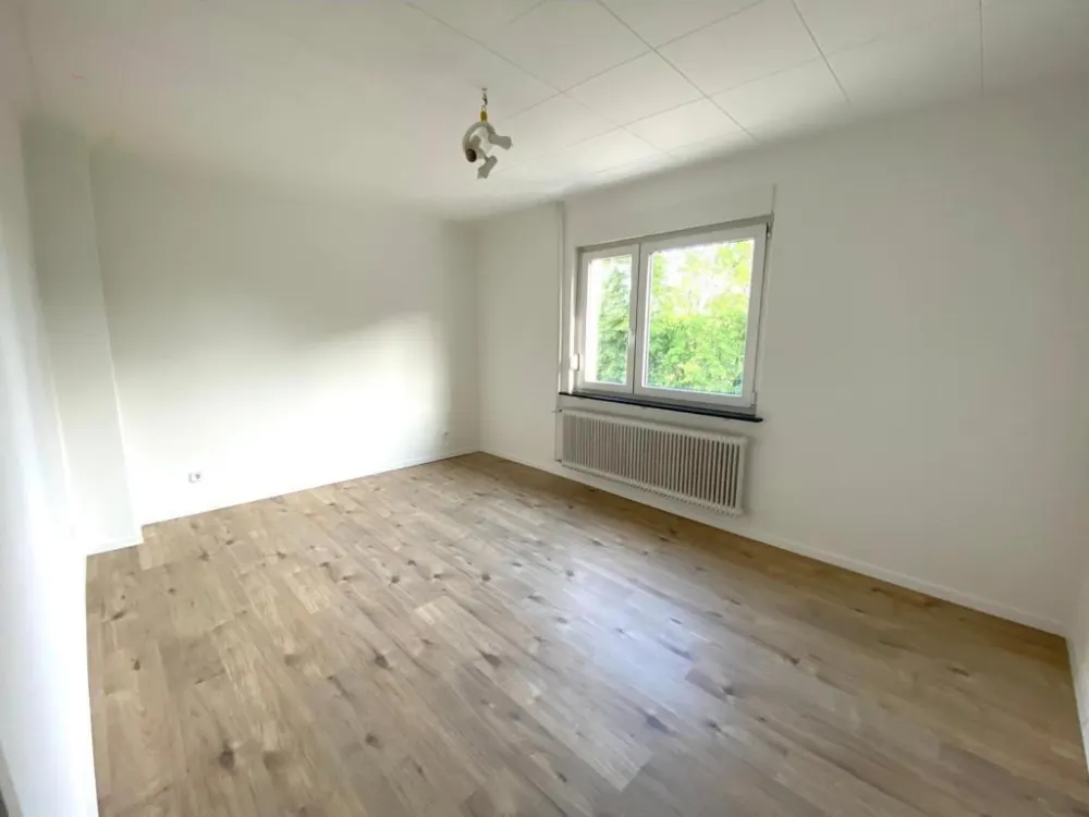 3ZKB saniert mit Balkon & Küche in Bous