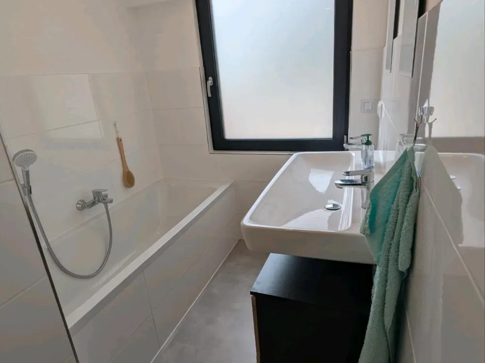 Wohnen am grünen Stadtrand - 4-Zimmer-Wohnung (110qm)