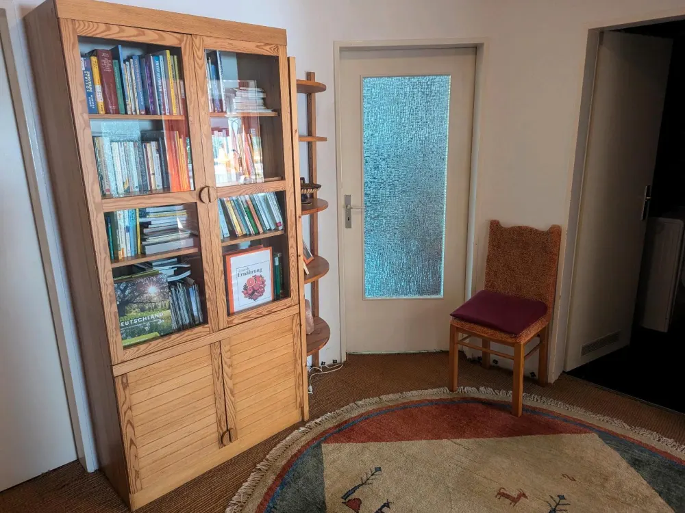 1-2 Zimmer zur Untermiete in 3-Zimmer Genossenschaftswohnung